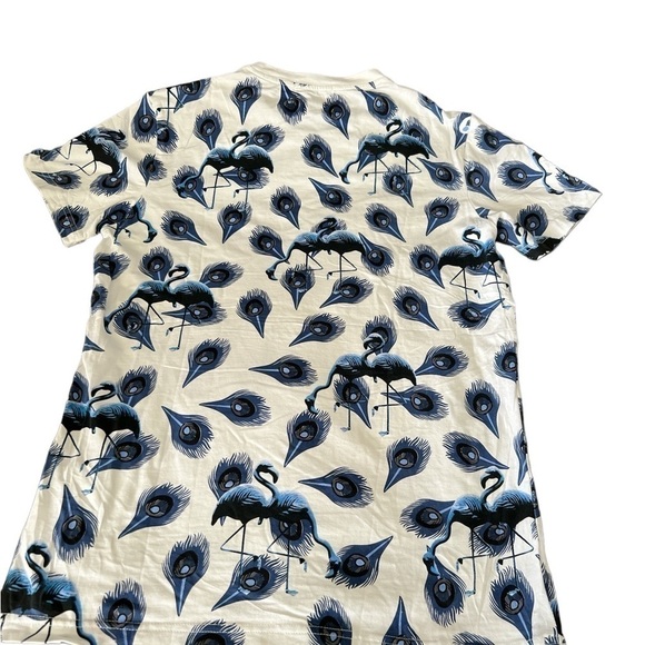 Classy T shirt for men with peacock and flamingo print - Picture 2 of 9